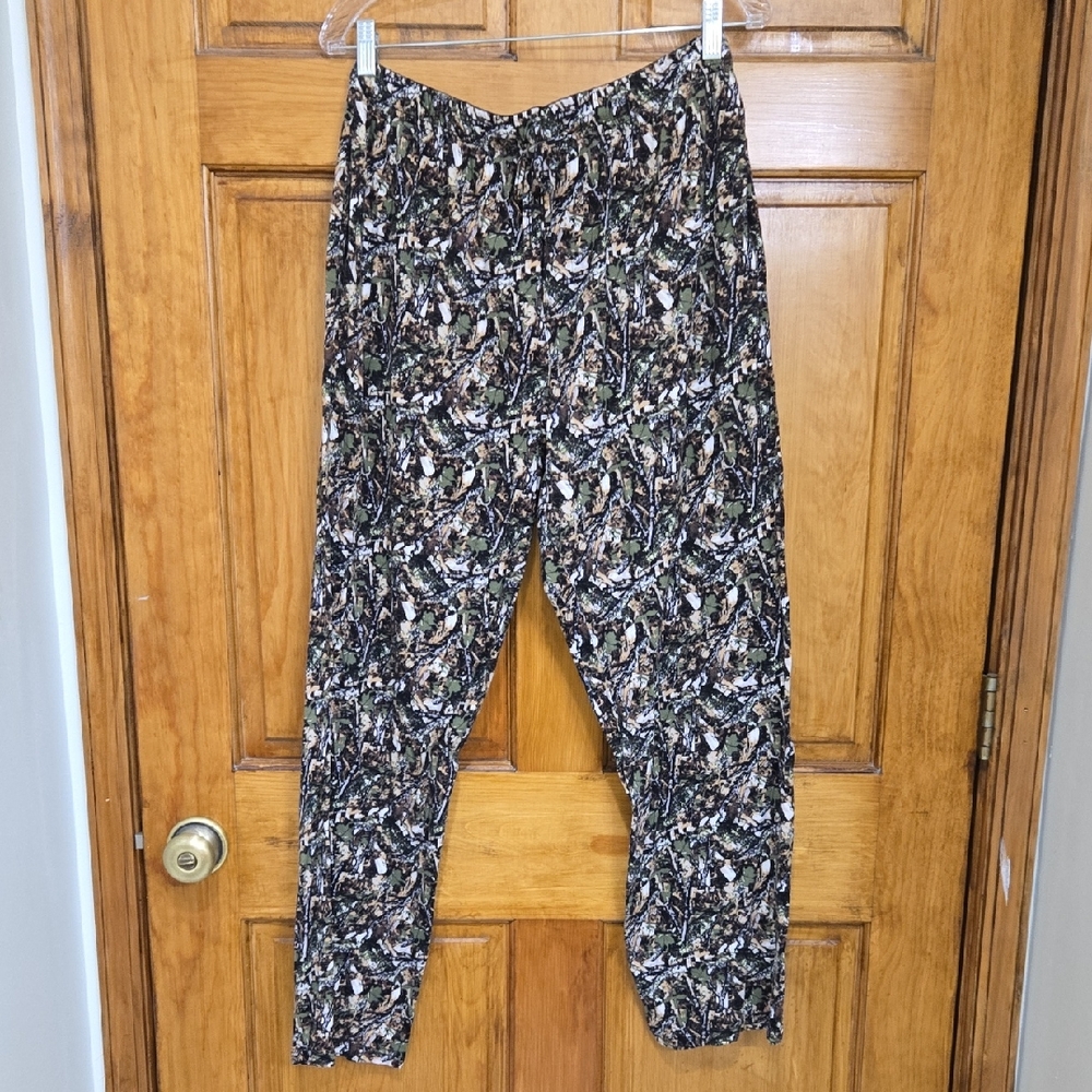 Hanes Black and Gray Patterned Pants